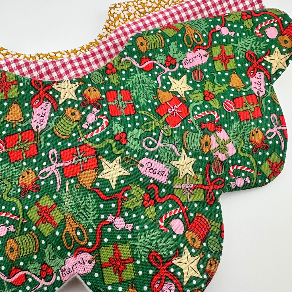 Scalloped Baby Bib – Christmas Liberty Print