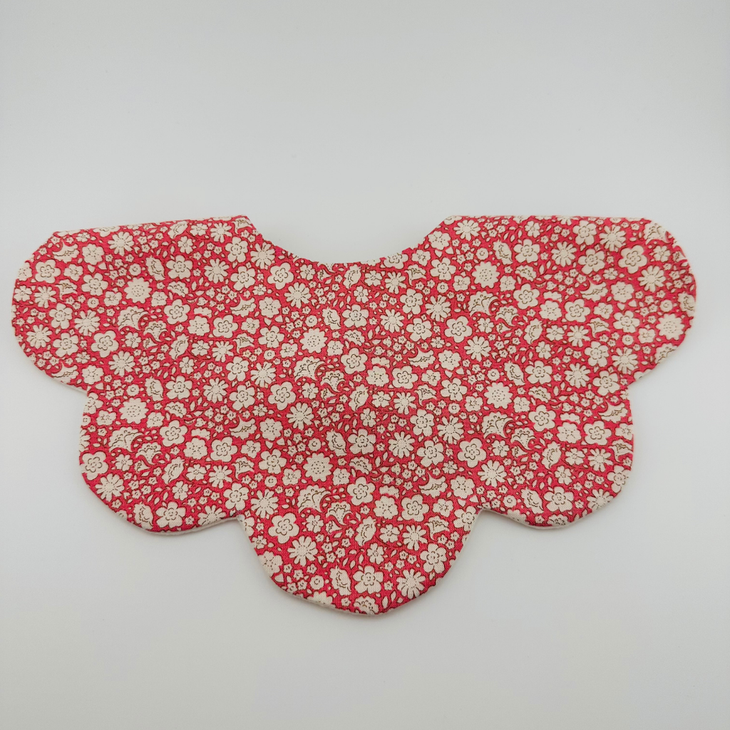 Scalloped Baby Bib – Red Floral Print