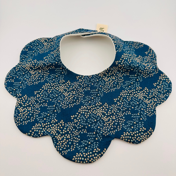 Scalloped Baby Bib – Blue and Beige Print