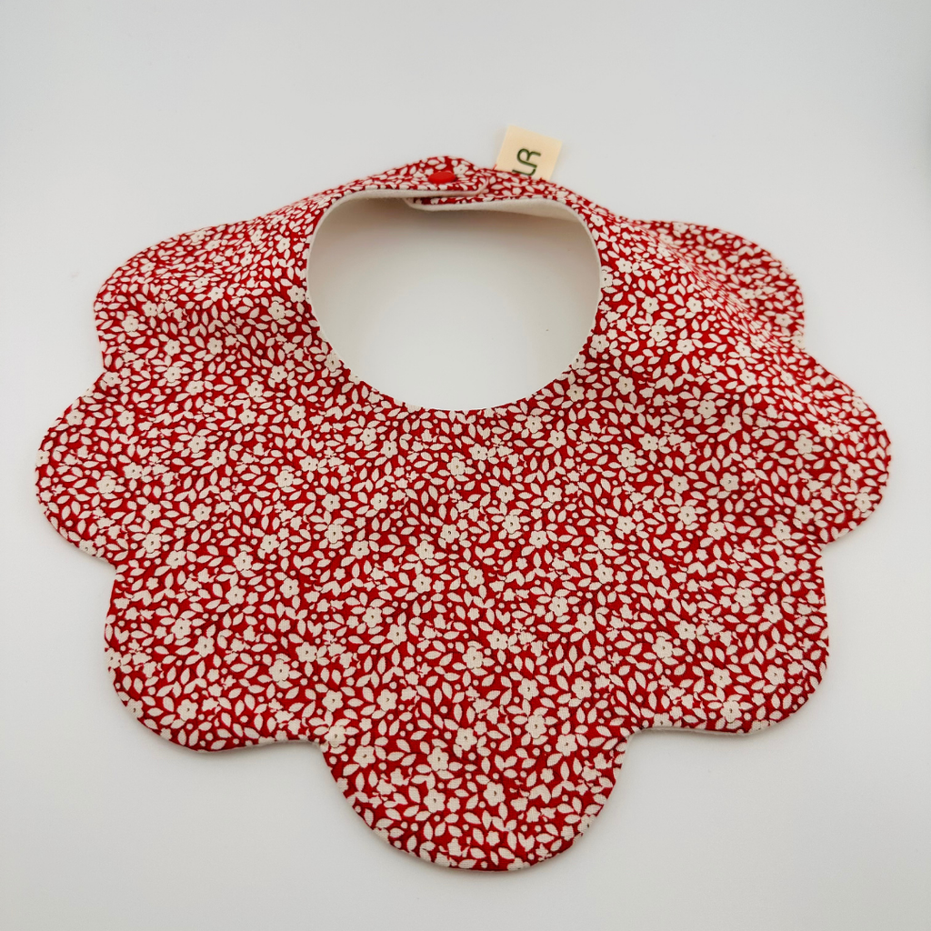 Scalloped Baby Bib – Red and Cream Floral Print